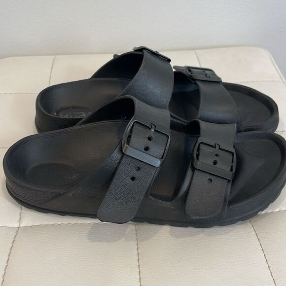 Black Slip on sandals (7/8) - Picture 2 of 4
